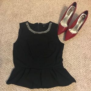 WHITE HOUSE BLACK MARKET TOP Size 8